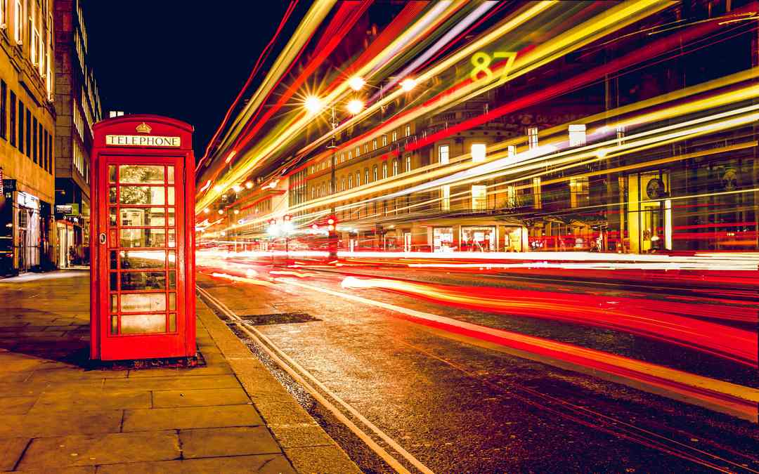Inviare un pacco da Londra in Italia: cosa bisogna fare